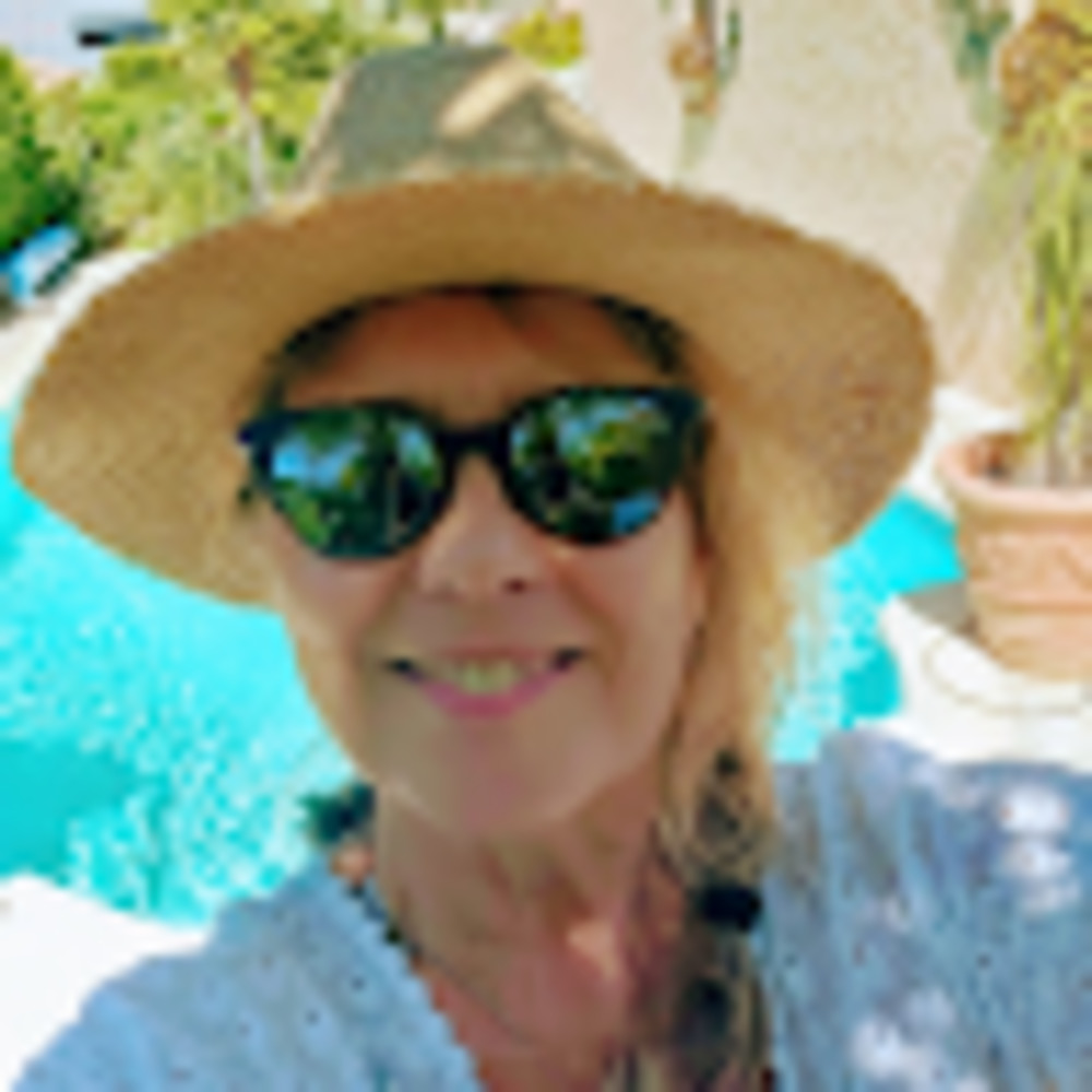 Meet your Posher, Christine